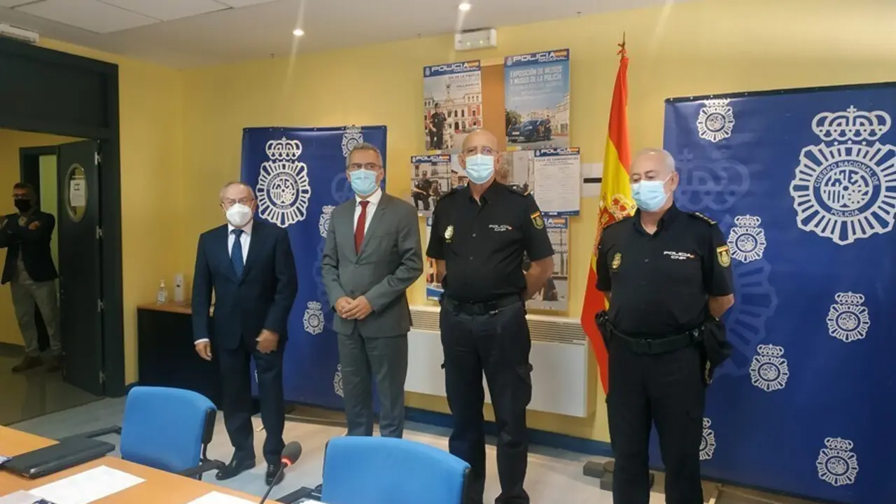Izquierdo acusa a Ma&ntilde;ueco de "hacerse trampas al solitario" cuando baja impuestos y reclama m&aacute;s dinero al Gobierno