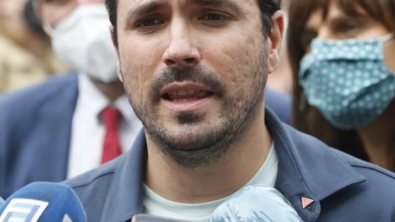 El ministro de Consumo, Alberto Garz&oacute;n, en Asturias.
