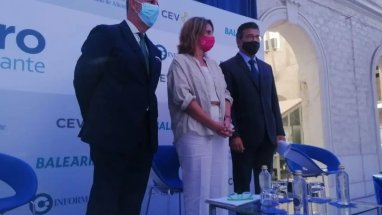 La ministra Teresa Ribera en el Foro Alicante.