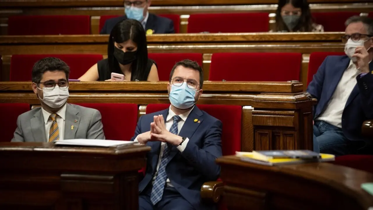 Archivo - El vicepresidente de la Generalitat, Jordi Puigner&oacute;, y el presidente, Pere Aragon&egrave;s. ARCHIVO.