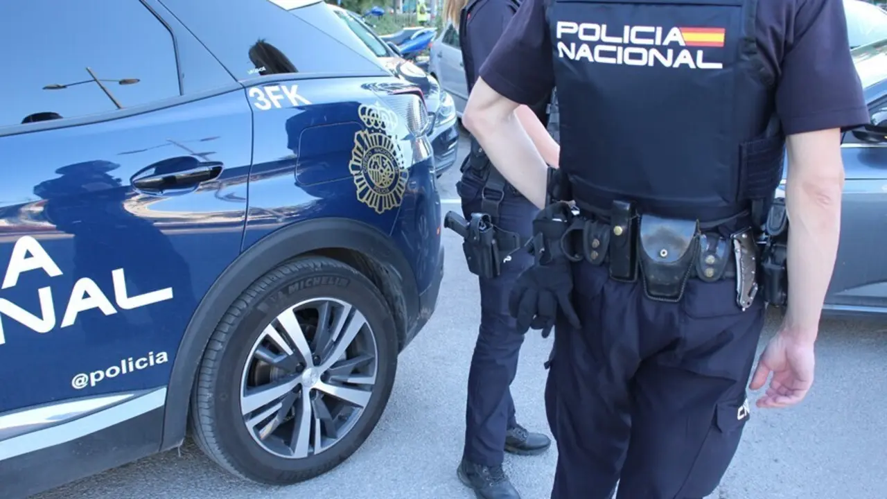 Archivo - Imagen de recurso de agentes de la Polic&iacute;a Nacional
