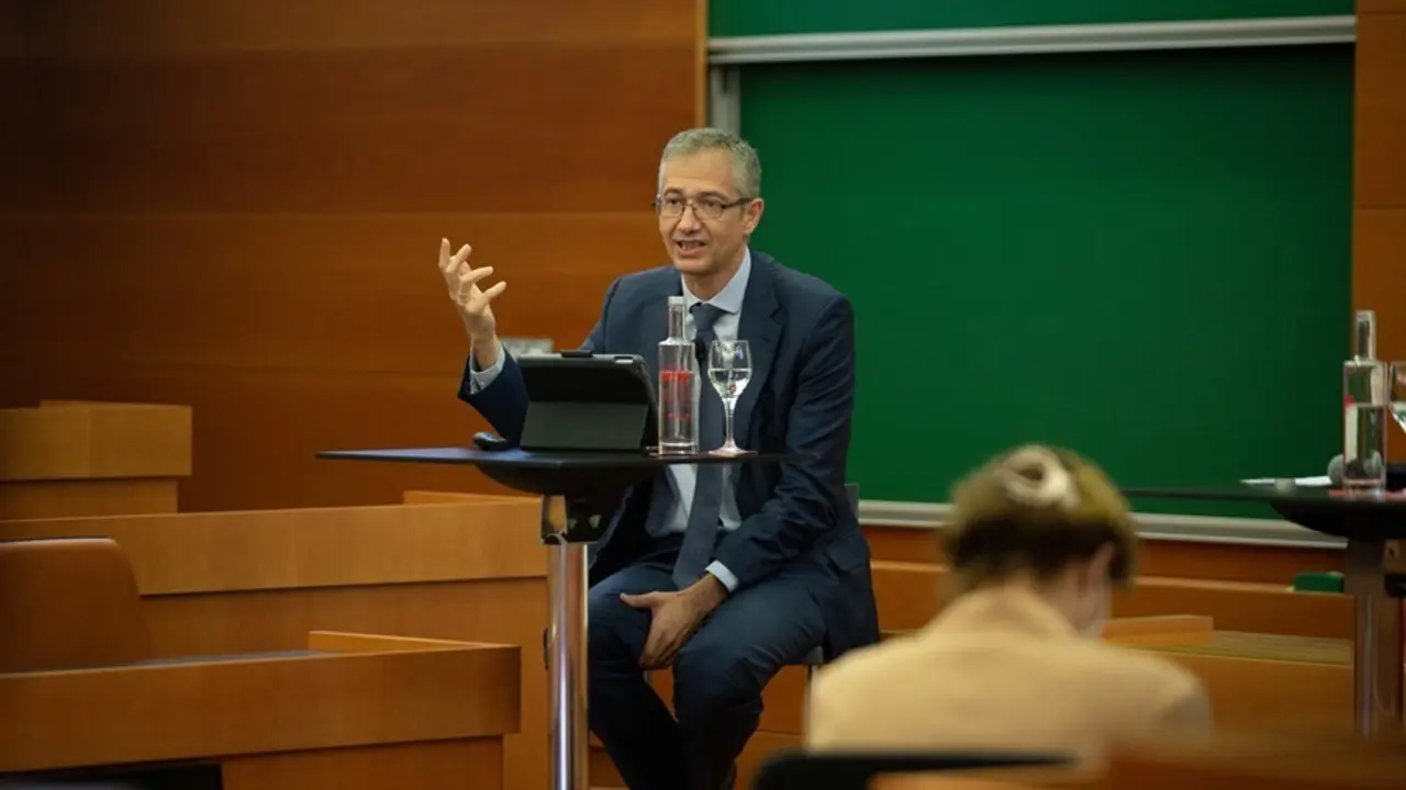 El gobernador del Banco de Espa&ntilde;a, Pablo Hern&aacute;ndez de Cos, este viernes en Iese
