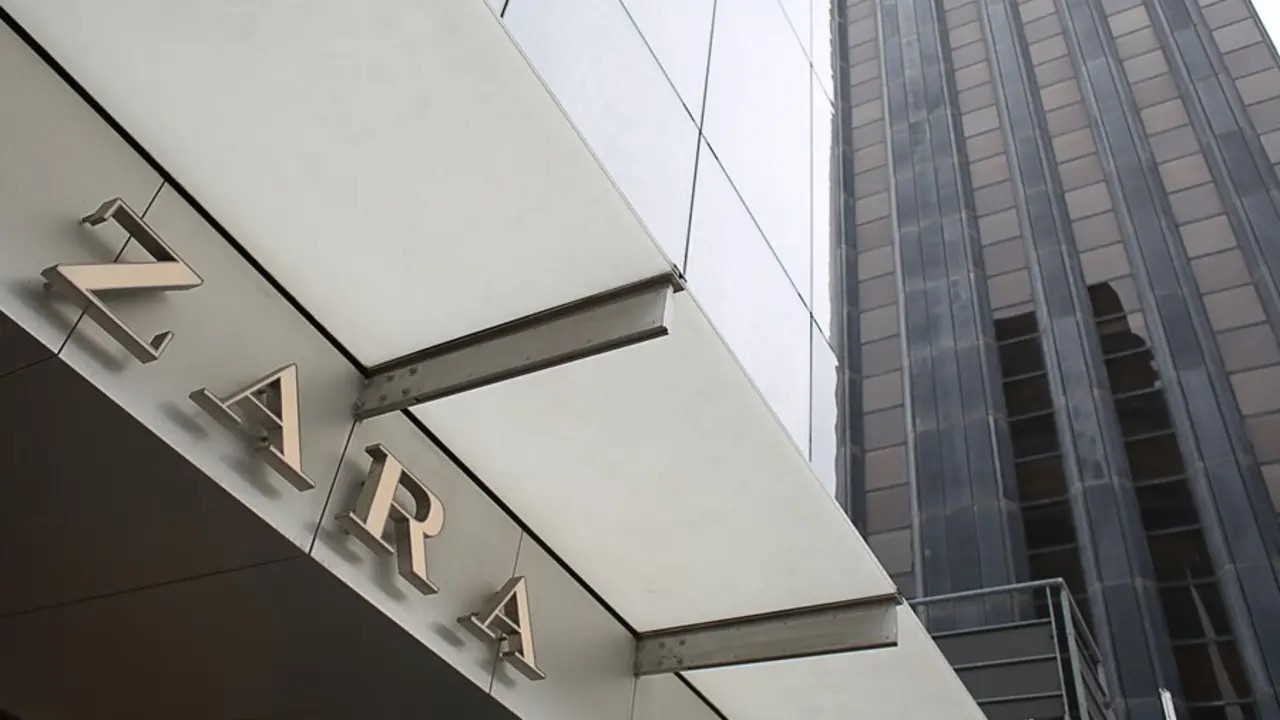 Archivo - Una tienda de Zara en el centro de Madrid
