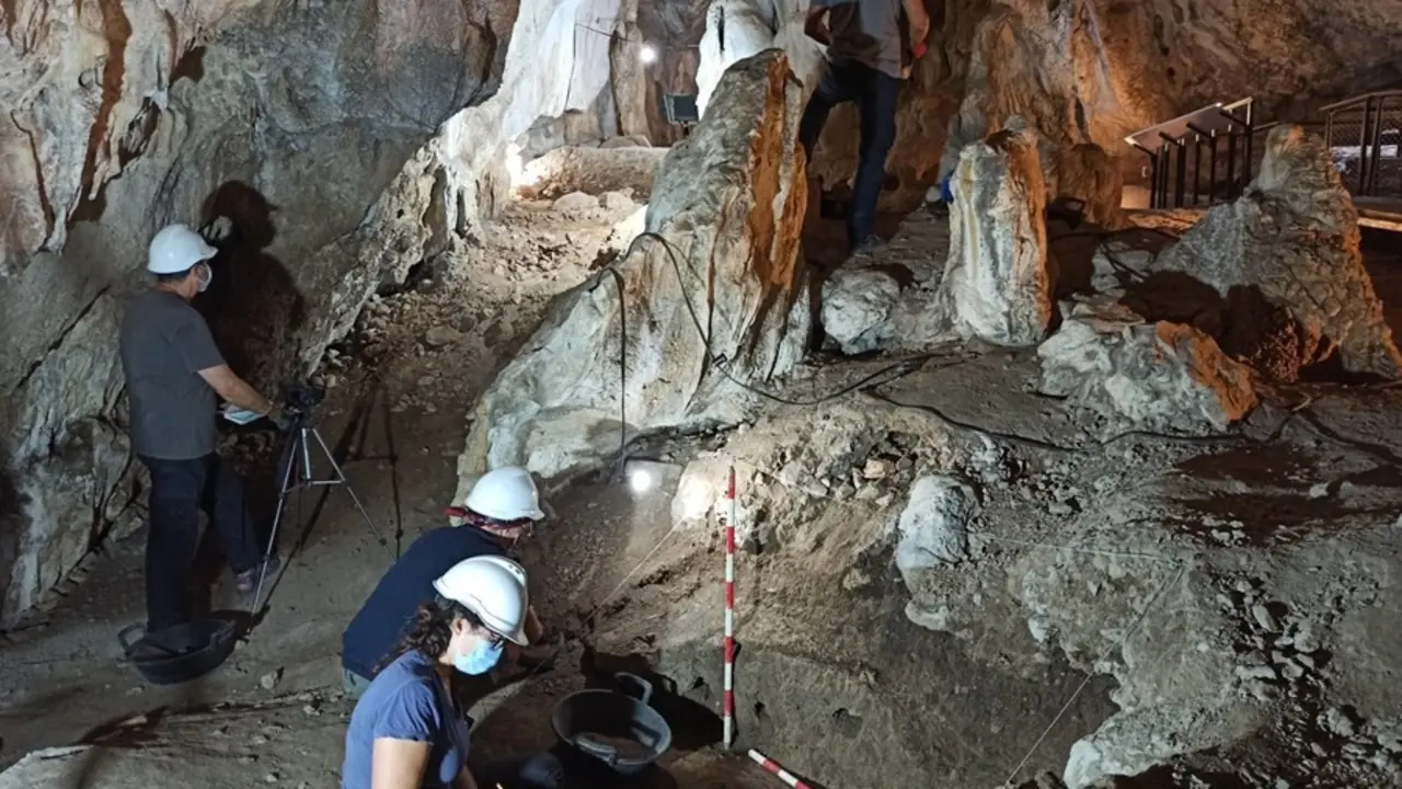 El MARQ retoma las excavaciones en La Cova de l'Or de Beniarr&eacute;s para investigar nuevas fases neol&iacute;ticas
