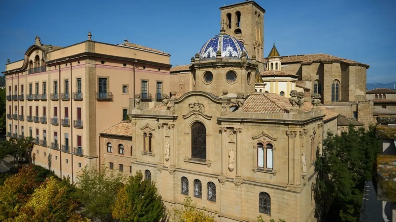 Vista general de la Catedral de Solsona (LLeida), donde hasta el pasado 23 de agosto oficiaba misa el obispo de la localidad ilerdense, Xavier Novell, a 14 de septiembre de 2021, en Solsona, Lleida, Catalunya (Espa&ntilde;a)