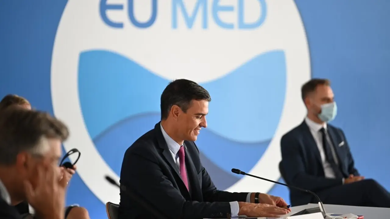 El presidente del Gobierno, Pedro S&aacute;nchez, participa en la cumbre EUMED-9 en Atenas