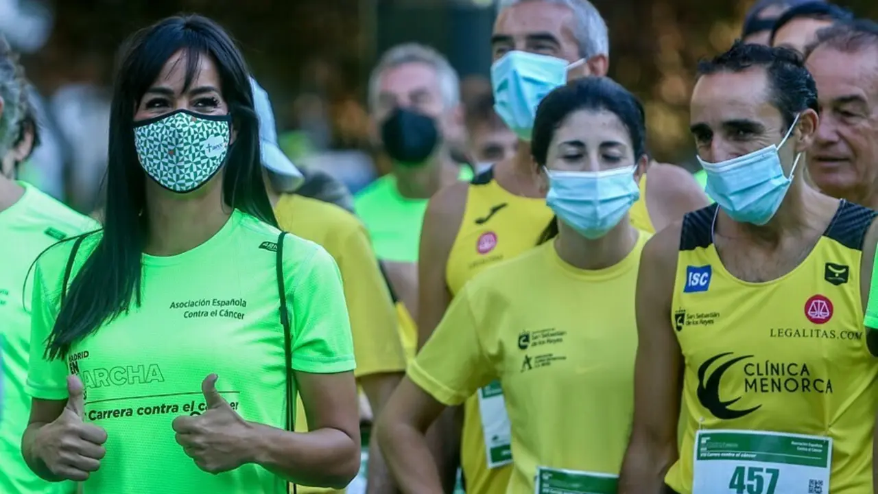 La vicealcaldesa de Madrid, Bego&ntilde;a Villac&iacute;s, en la Carrera Madrid en Marcha Contra el C&aacute;ncer.