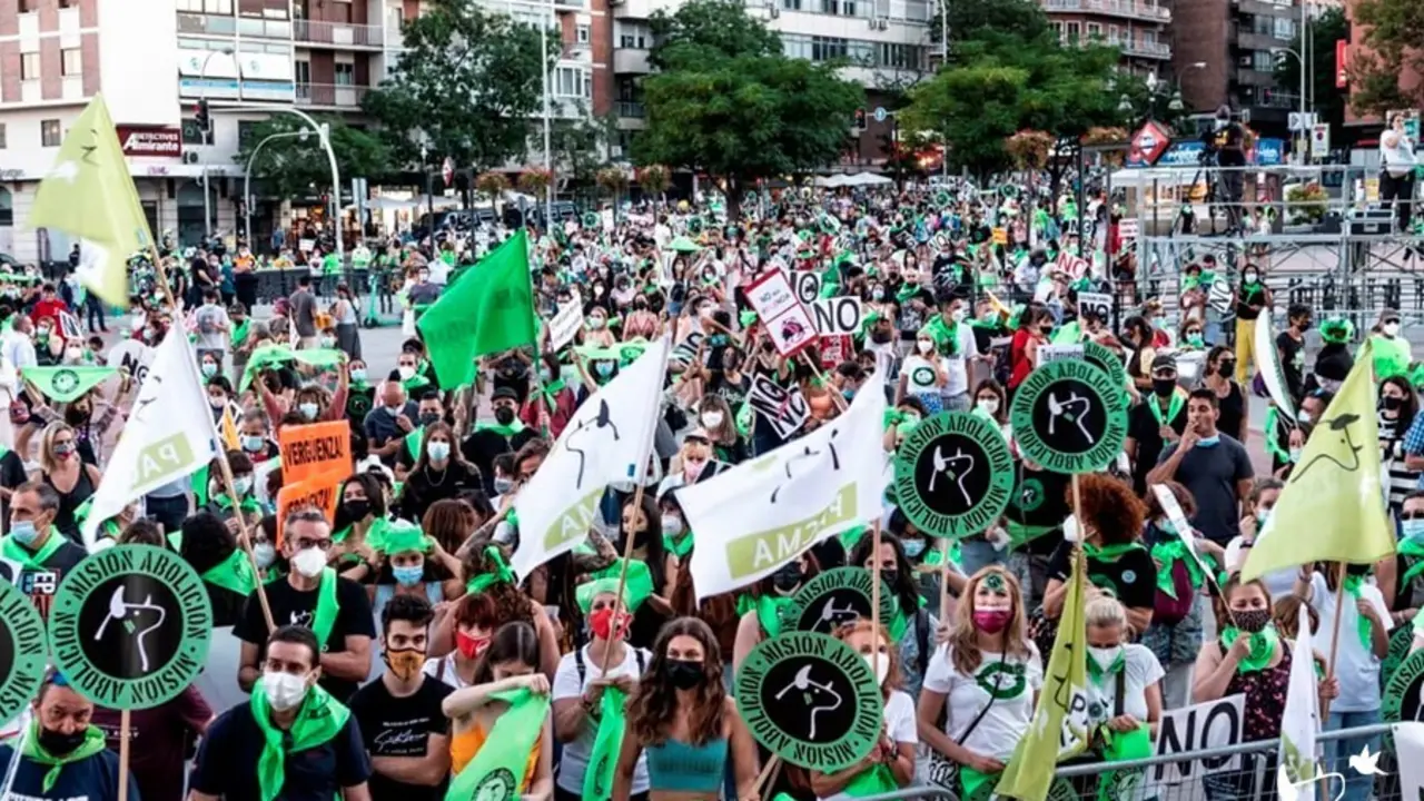 Manifestaci&oacute;n PACMA en Las Ventas
