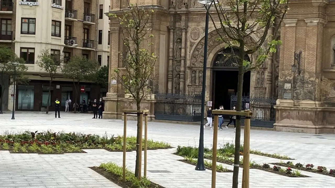 Archivo - Plaza reformada de Santa Engracia, peatonal.