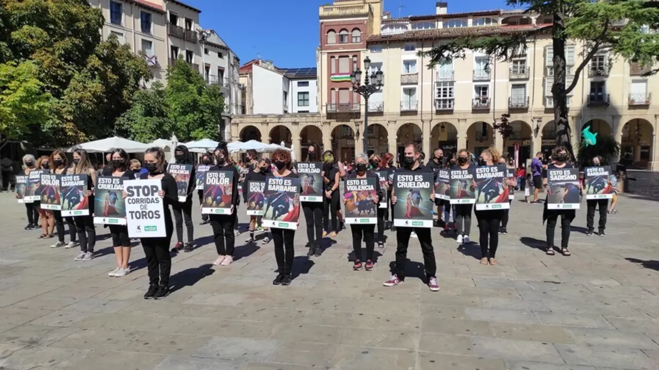 Concentraci&oacute;n antitaurina en Logro&ntilde;o