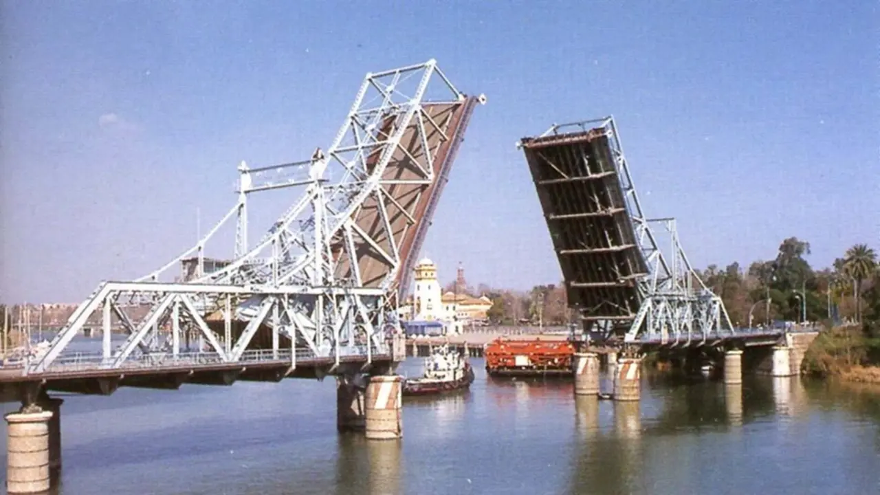 Archivo - El antiguo puente de Alfonso XIII en su ubicaci&oacute;n original