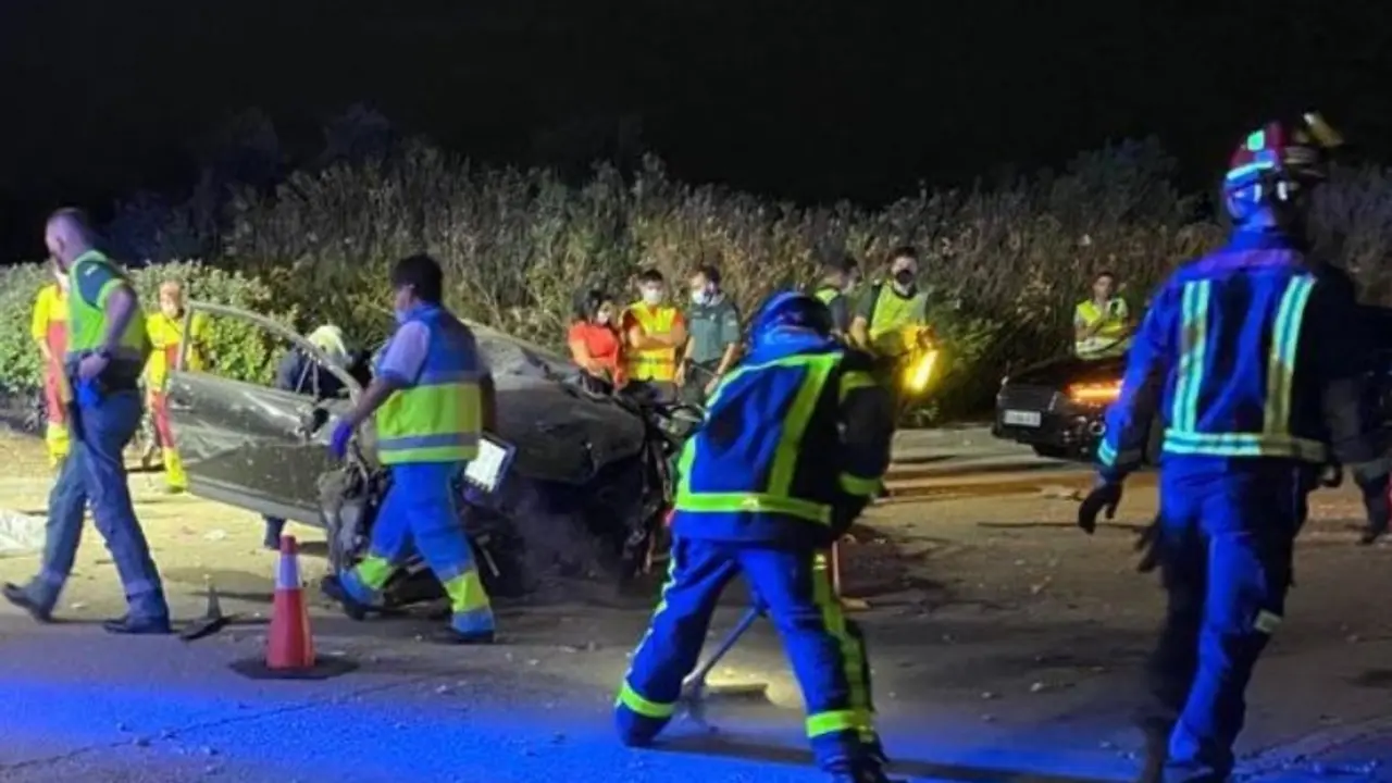 Muere En San Mart&iacute;n De La Vega Un Hombre De Unos 30 A&ntilde;os Tras Estrellar Frontalmente Su Turismo En Una Rotonda