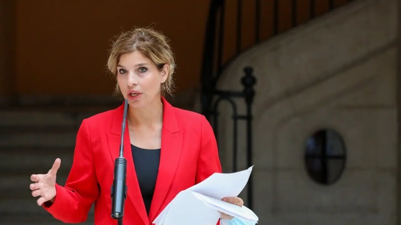 La portavoz del PSOE en la Asamblea, Hana Jalloul, ofrece declaraciones a los medios de comunicaci&oacute;n en la sede del Gobierno regional, a 6 de septiembre de 2021, en Madrid (Espa&ntilde;a). La presidenta madrile&ntilde;a mantiene este lunes una nueva ronda de reuniones 