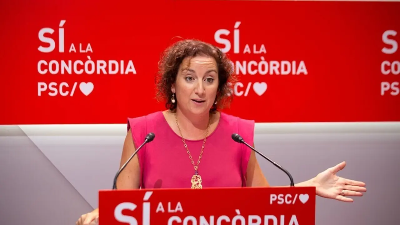 La portavoz del PSC en el Parlament, Al&iacute;cia Romero, en rueda de prensa.