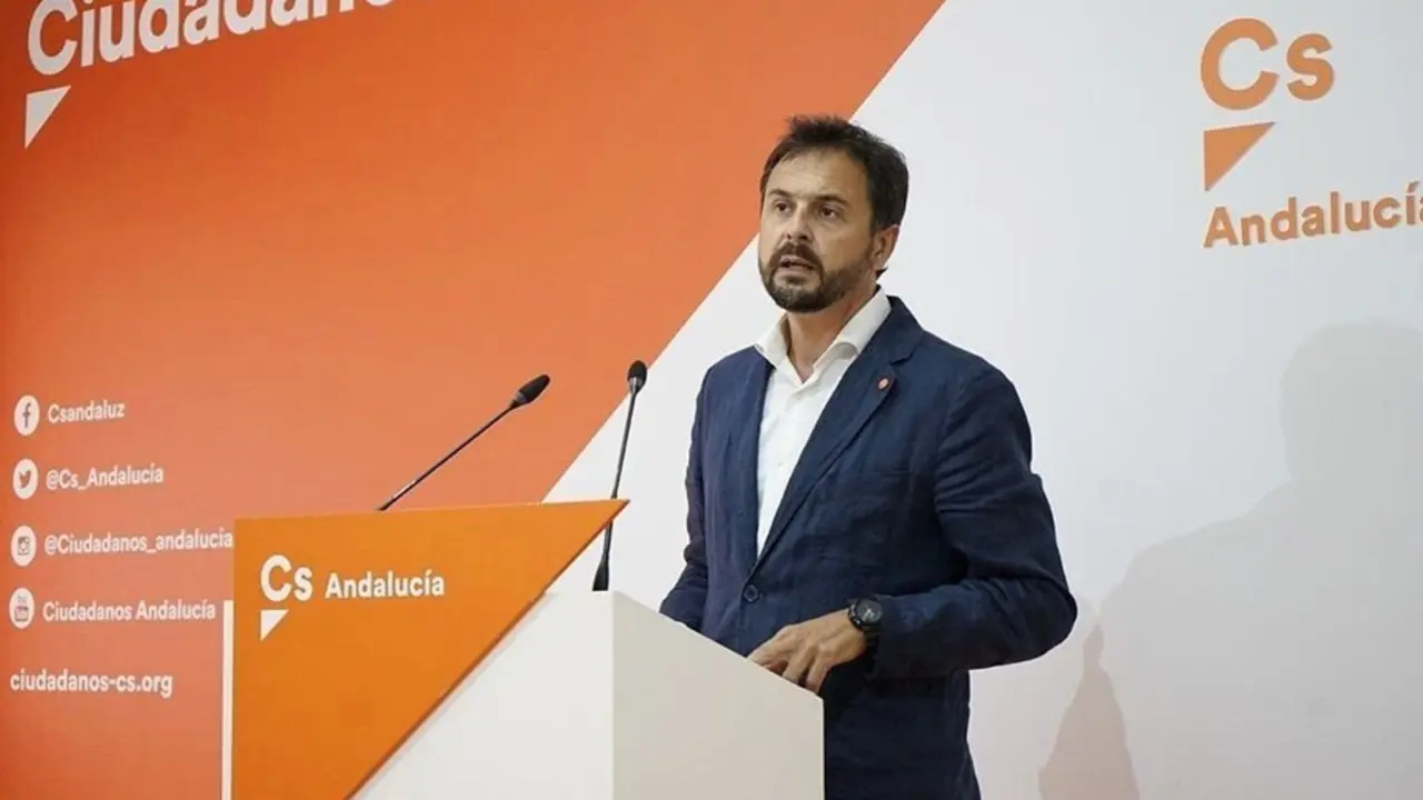 El secretario auton&oacute;mico de Acci&oacute;n Institucional de Ciudadanos (Cs) en Andaluc&iacute;a, Javier Loscertales, en una foto de archivo en rueda de prensa.