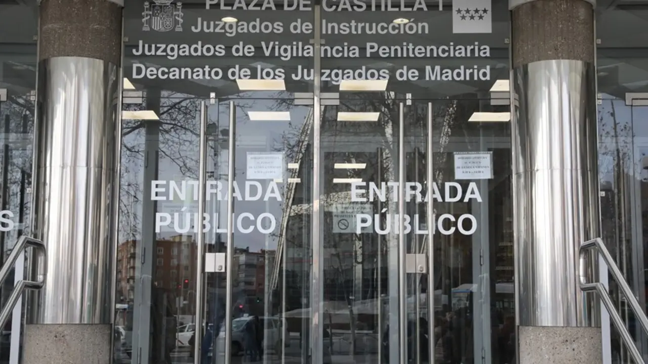 Archivo - Imagen de recurso de la entrada de los Juzgados de Plaza de Castilla.