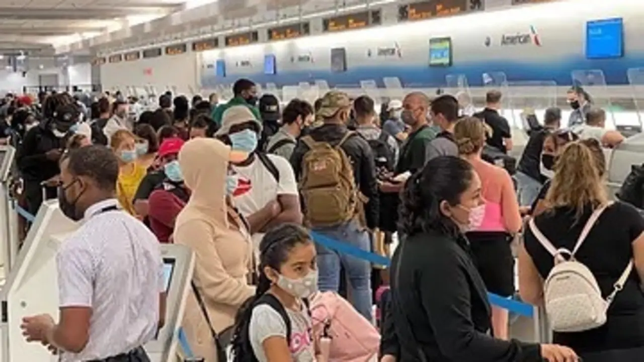Aglomeraciones en el aeropuerto de Miami, el 2 de agosto.DANIEL SLIMAFP