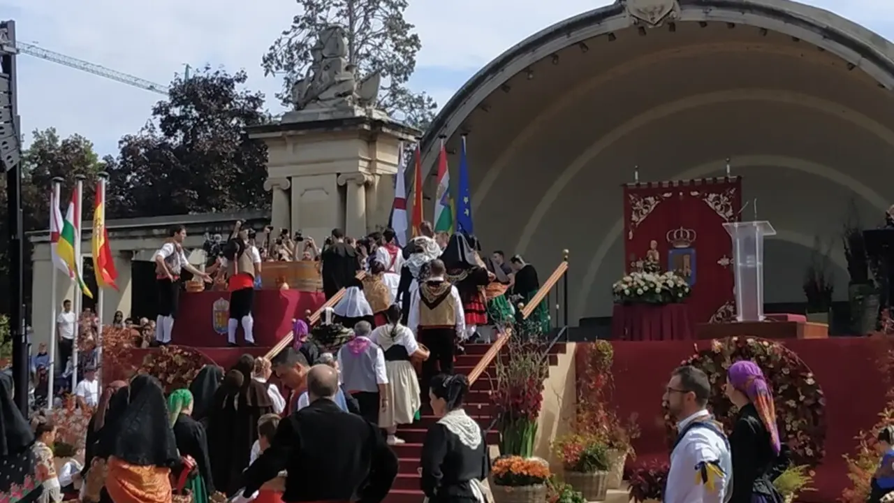 Archivo - Pisado de la Uva y ofrenda del primer mosto a la Virgen de Valvanera de 2019