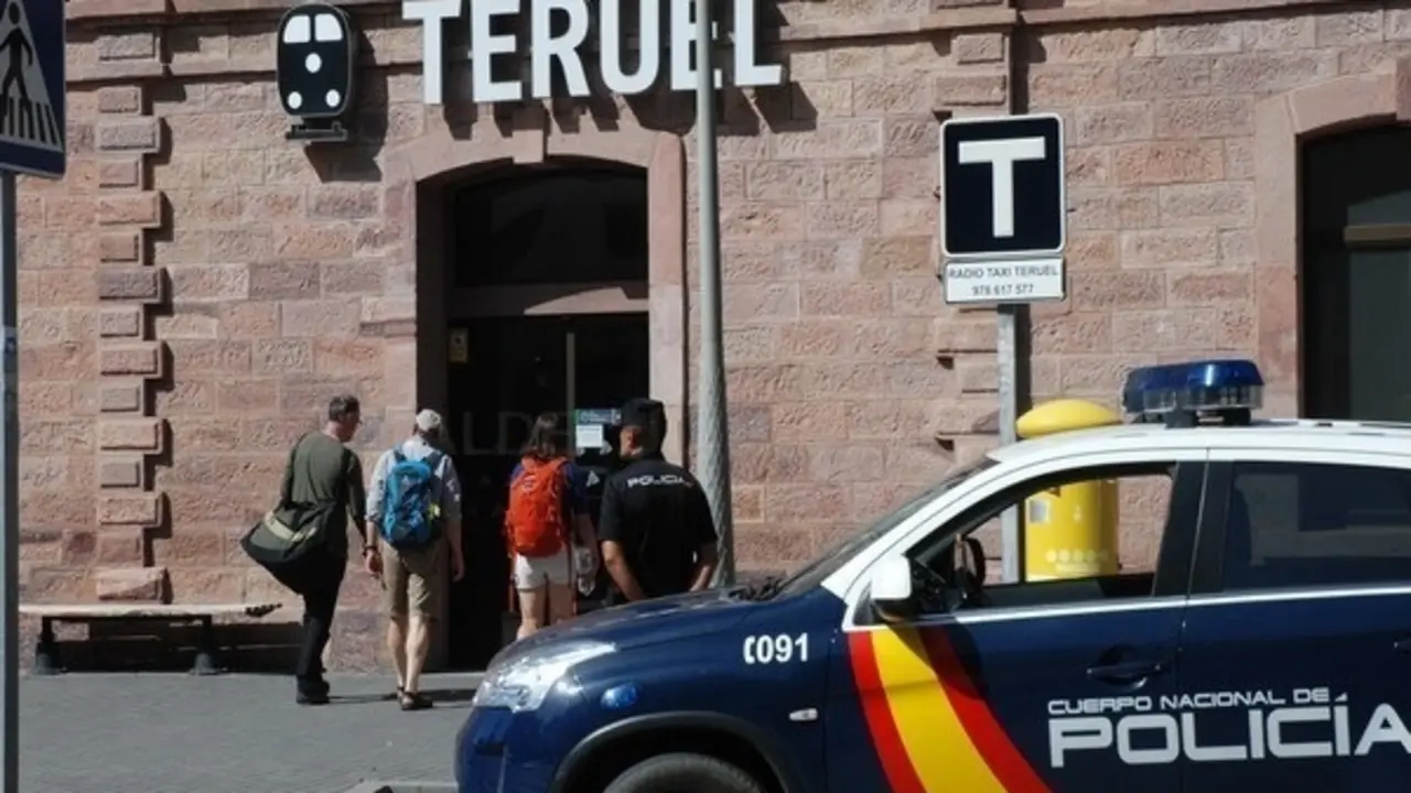 Coche de Polic&iacute;a Nacional en Teruel.