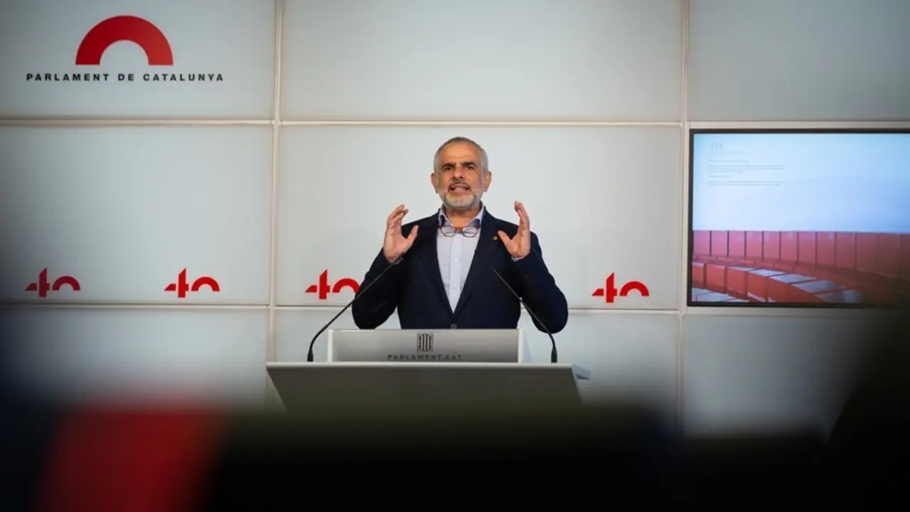 Imagen de archivo - El l&iacute;der de Cs en Catalunya, Carlos Carrizosa, responde a los medios tras una reuni&oacute;n con la entidad Societat Civil Catalana, en el Parlament de Catalunya, en Barcelona, Catalunya (Espa&ntilde;a), a 16 de marzo de 2021. 