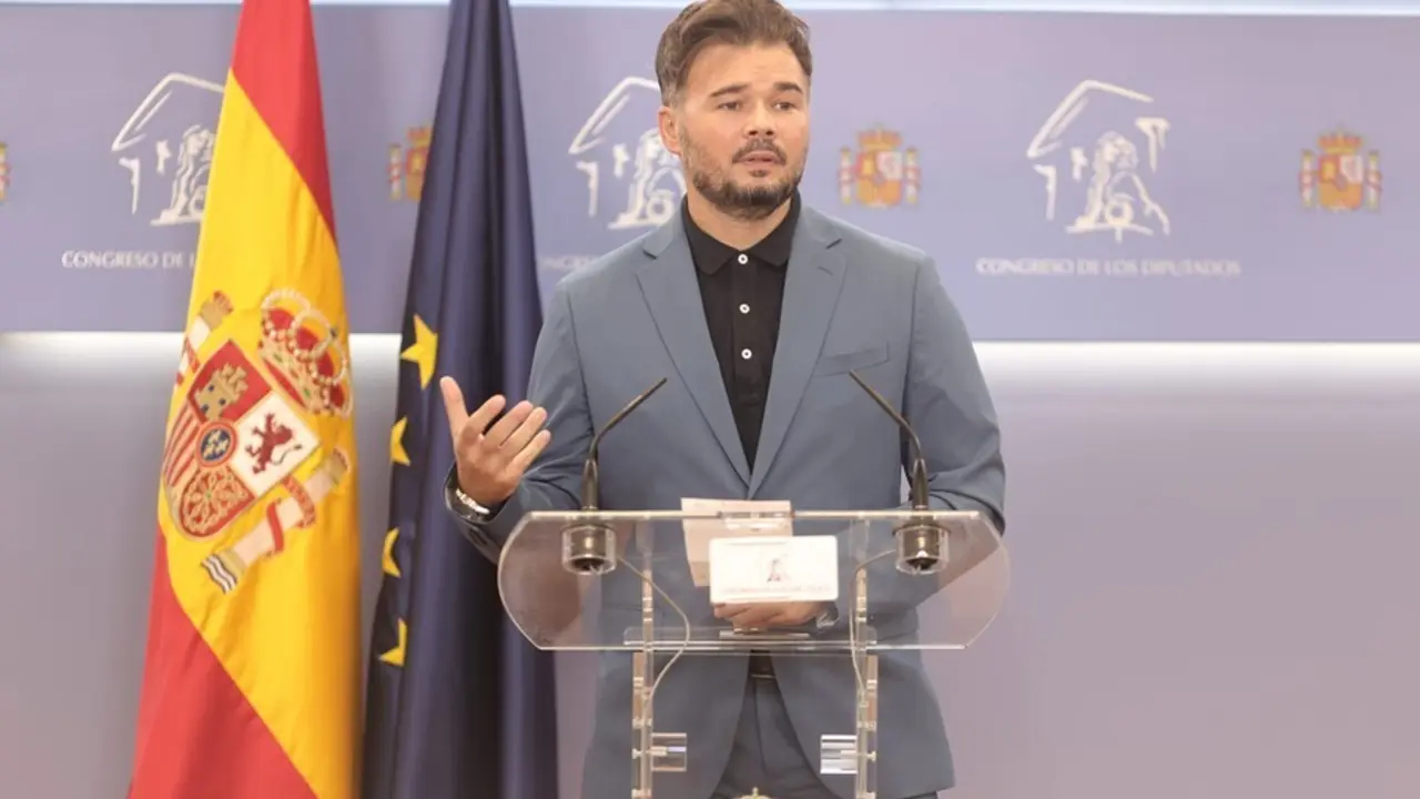 El portavoz parlamentario de la ERC, Gabriel Rufi&aacute;n, ofrece una rueda anterior a la celebraci&oacute;n de la Junta de Portavoces 