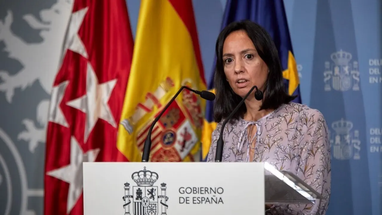 La delegada del Gobierno en la Comunidad de Madrid, Mercedes Gonz&aacute;lez, ofrece un rueda de prensa en la sede de la Delegaci&oacute;n