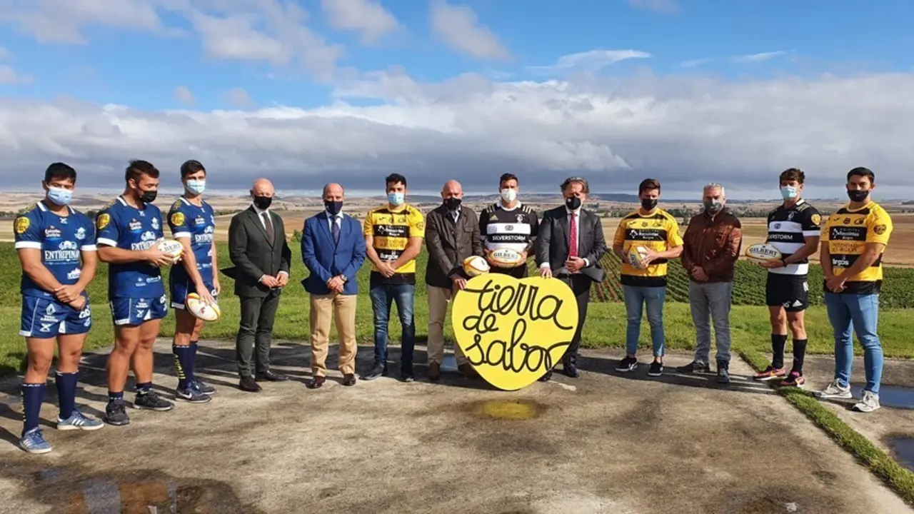 Carnero durante la presentaci&oacute;n del acuerdo entre Tierra de Sabor y los equipos de Rugby de Castilla y Le&oacute;n.