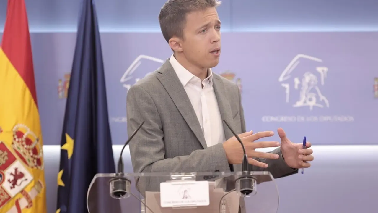 El l&iacute;der de M&aacute;s Pa&iacute;s, &Iacute;&ntilde;igo Errej&oacute;n, en una rueda anterior a la celebraci&oacute;n de la Junta de Portavoces 