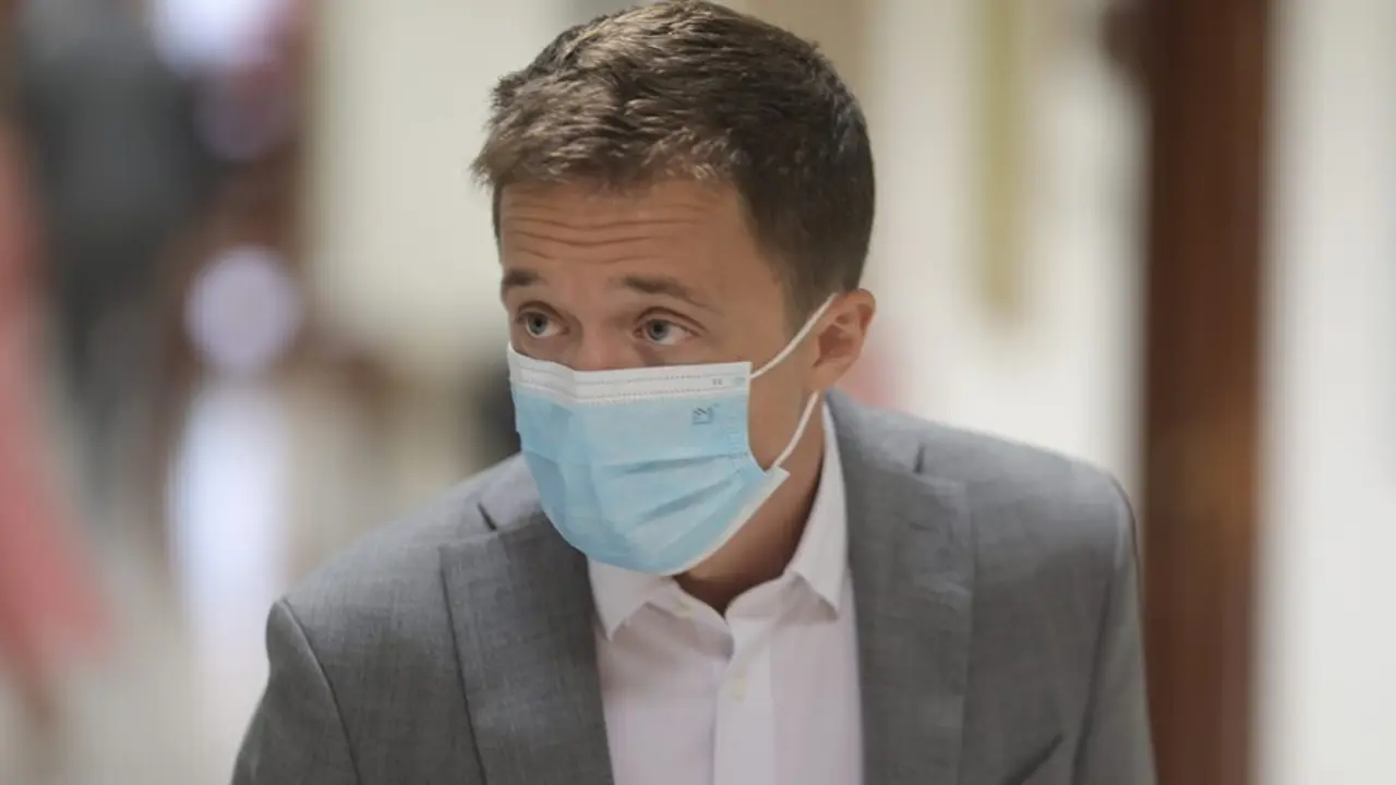 El l&iacute;der de M&aacute;s Pa&iacute;s, &Iacute;&ntilde;igo Errej&oacute;n, se dirige a una Junta de Portavoces en el Congreso de los Diputados, a 14 de septiembre, en Madrid (Espa&ntilde;a).