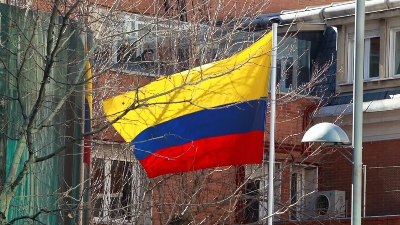 Archivo - Imagen de archivo de una bandera de Colombia