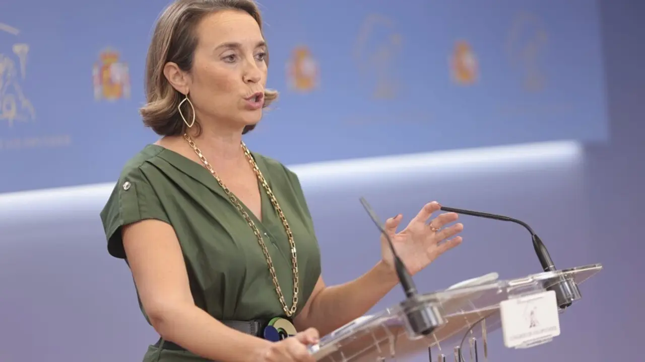 La portavoz del PP en el Congreso, Cuca Gamarra, interviene en una rueda de prensa posterior a una Junta de Portavoces en el Congreso de los Diputados, a 14 de septiembre, en Madrid (Espa&ntilde;a).