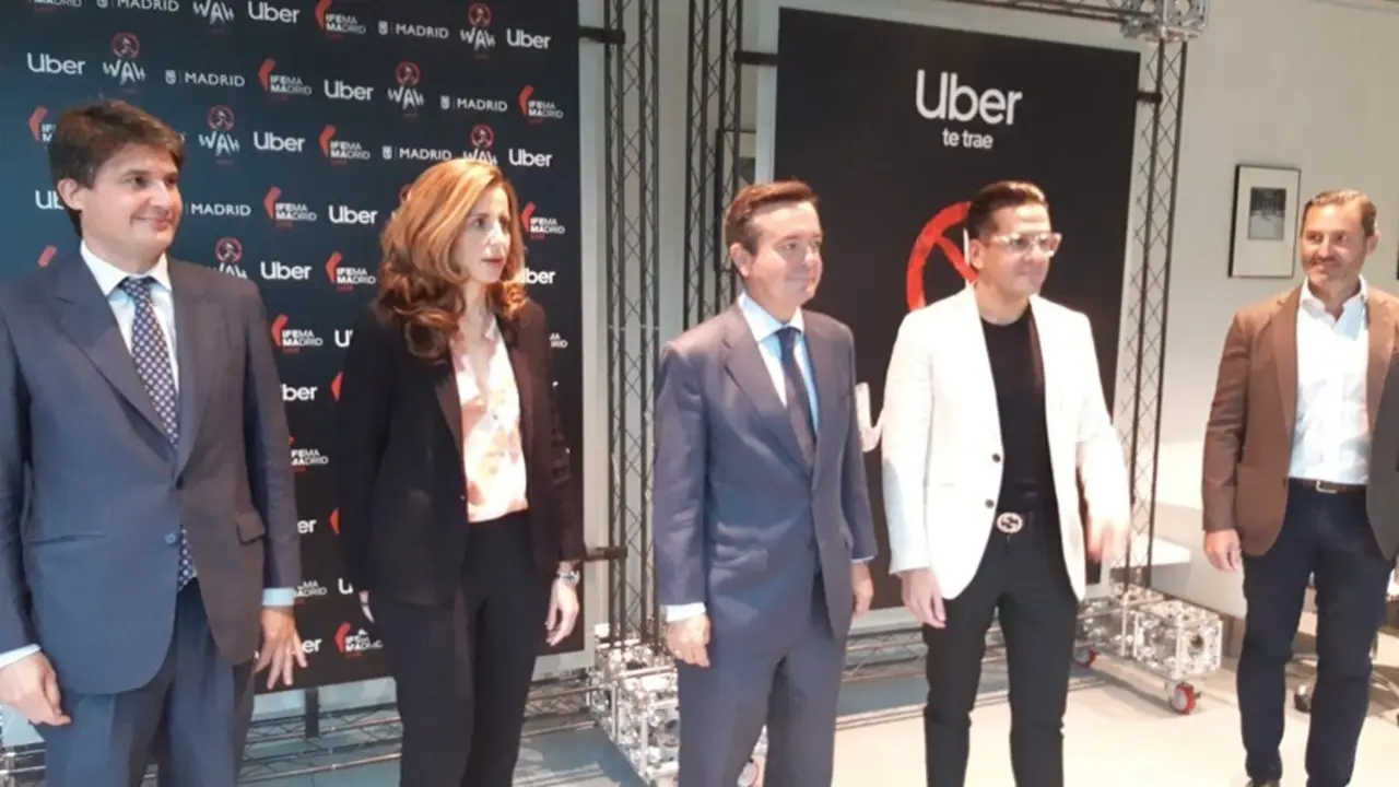 Presentaci&oacute;n del show musical WAH con el director general de Ifema Madrid, Eduardo L&oacute;pez-Puertas.