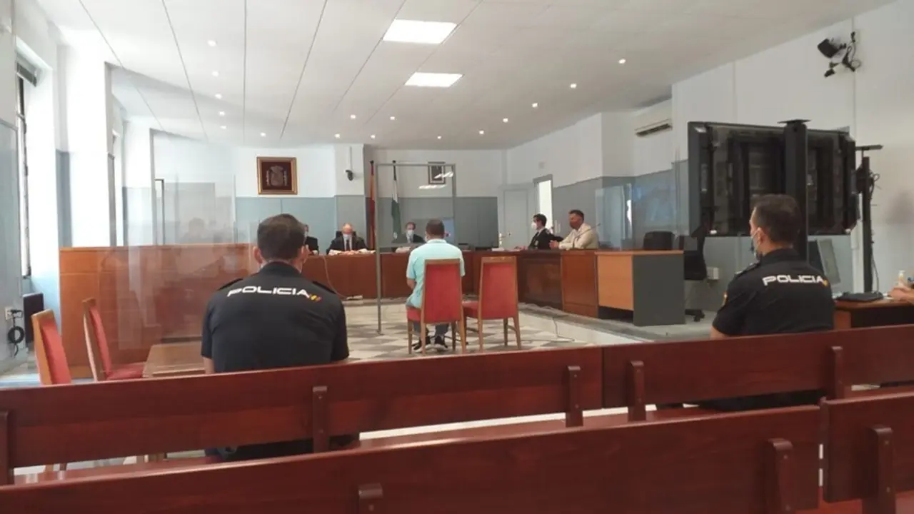 Carlos Alexander R.L., en el banquillo de los acusados este mi&eacute;rcoles en Almer&iacute;a