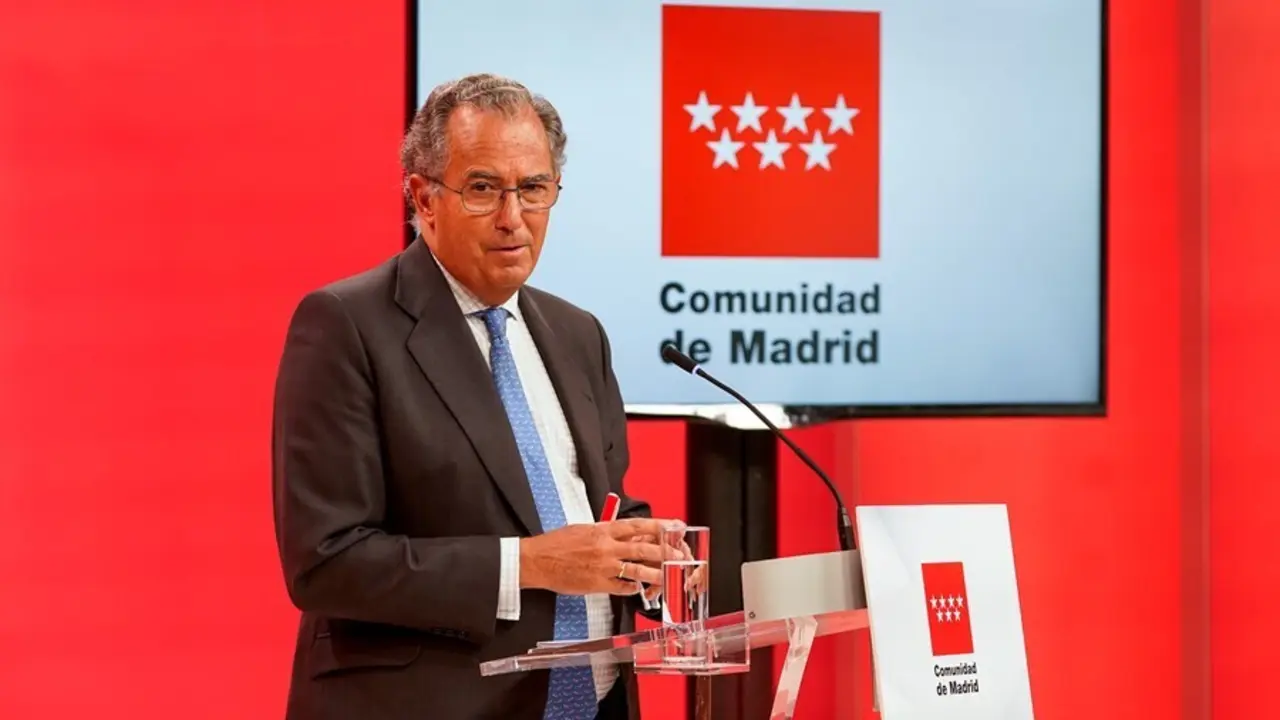 Archivo - El consejero de Educaci&oacute;n, Universidades, Ciencia y portavoz de la Comunidad de Madrid,  Enrique Ossorio  