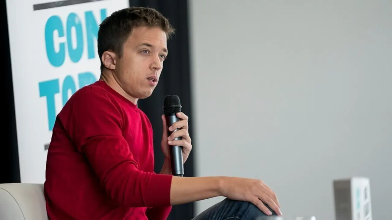 El l&iacute;der de M&aacute;s Pa&iacute;s, &Iacute;&ntilde;igo Errej&oacute;n, durante la presentaci&oacute;n de su libro &lsquo;Con todo. De los a&ntilde;os veloces al futuro&rsquo;, en el C&iacute;rculo de Bellas Artes, a 22 de septiembre de 2021, en Madrid (Espa&ntilde;a). El l&iacute;der de M&aacute;s Pa&iacute;s presenta este mi&eacute;rcoles su primer libro