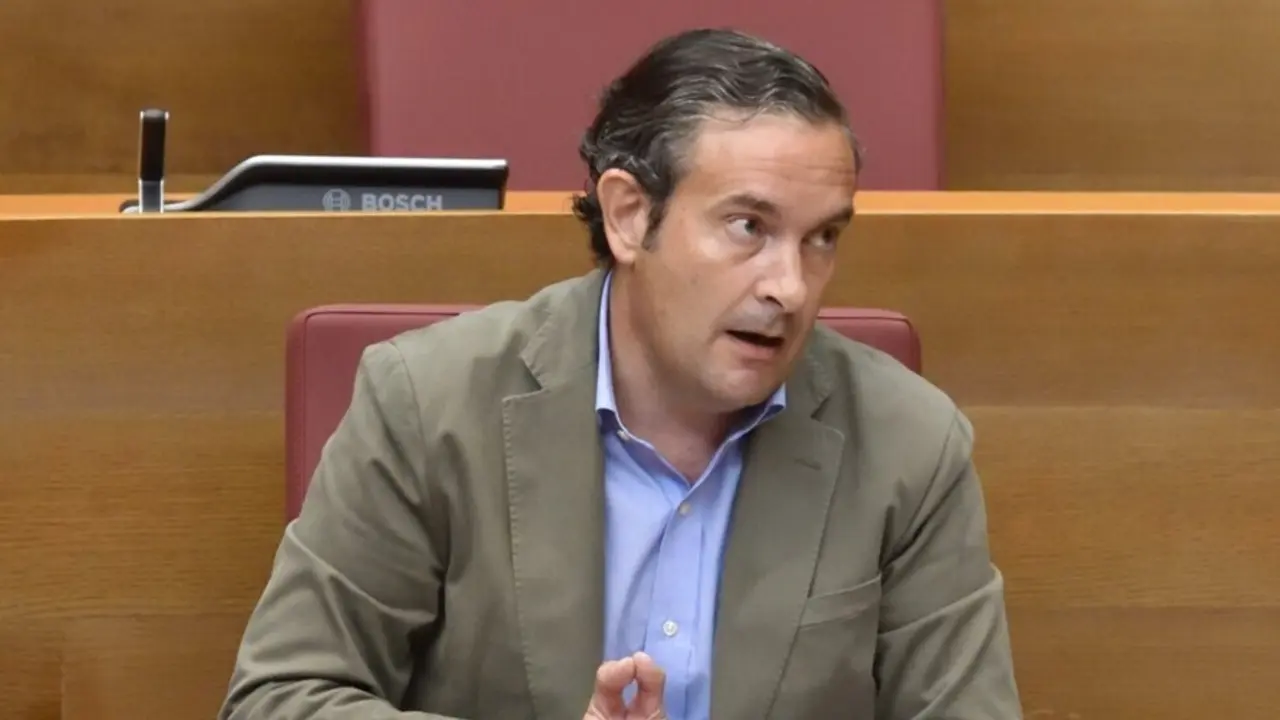 Archivo - El portavoz de Transparencia del Grupo Parlamentario Popular en Les Corts Valencianes, Fernando Pastor.