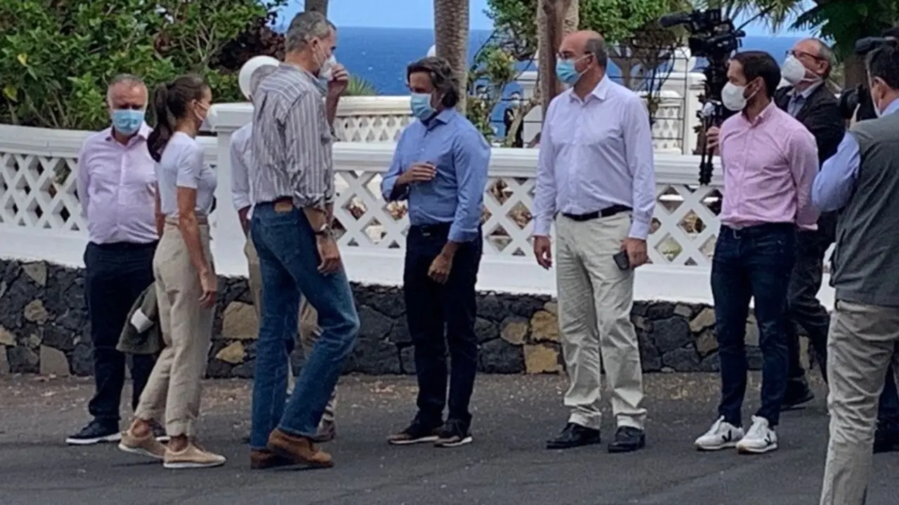 Los Reyes llegan a La Palma para verse con los afectados y conocer la situaci&oacute;n en la isla tras la erupci&oacute;n del volc&aacute;n Cumbre Vieja