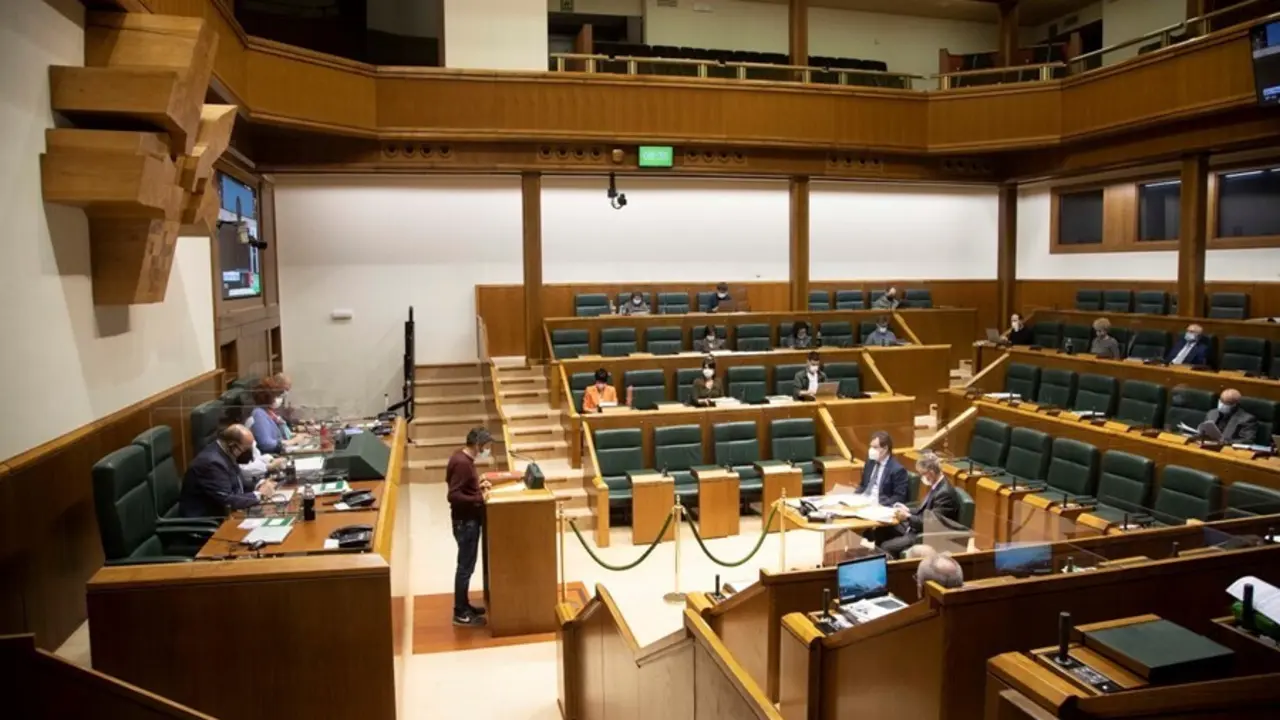 Archivo - Pleno del Parlamento Vasco