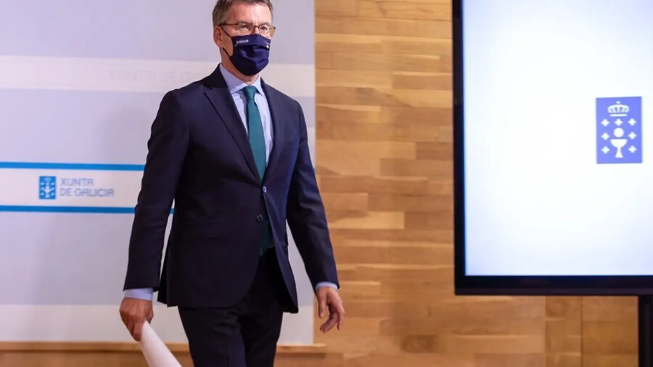 El presidente de la Xunta, Alberto N&uacute;&ntilde;ez Feij&oacute;o, en la rueda de prensa posterior a la reuni&oacute;n del Consello