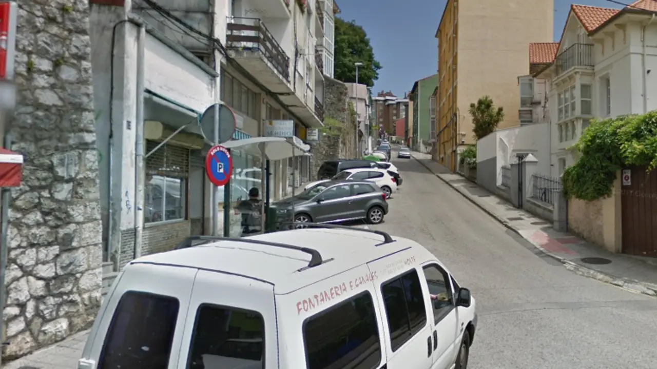 Vista de la calle donde ocurri&oacute; el vertido.