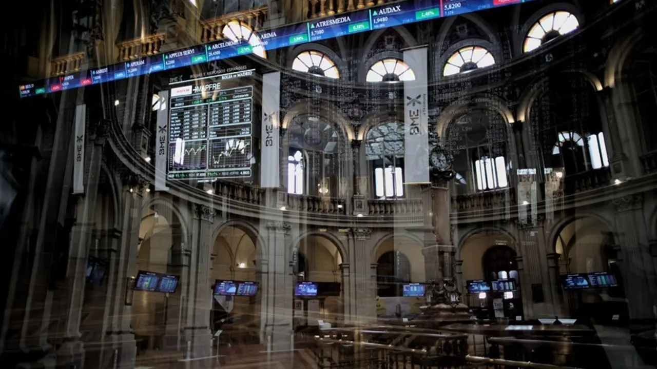 Valores del Ibex 35 en el Palacio de la Bolsa de Madrid, a 6 de septiembre de 2021, en Madrid (Espa&ntilde;a). 