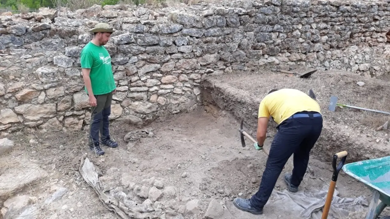 Excavaciones en el yacimiento visigodo de Val&egrave;ncia la Vella Riba-roja de T&uacute;ria (Valencia)