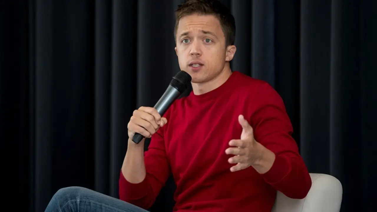 El l&iacute;der de M&aacute;s Pa&iacute;s, &Iacute;&ntilde;igo Errej&oacute;n, durante la presentaci&oacute;n de su libro &lsquo;Con todo. De los a&ntilde;os veloces al futuro&rsquo;, en el C&iacute;rculo de Bellas Artes, a 22 de septiembre de 2021, en Madrid (Espa&ntilde;a). 