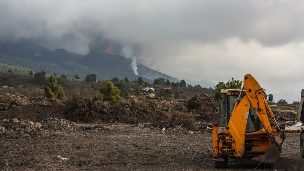 El aumento de la actividad explosiva del volc&aacute;n de &lsquo;Cumbre Vieja&rsquo; abre otra boca eruptiva