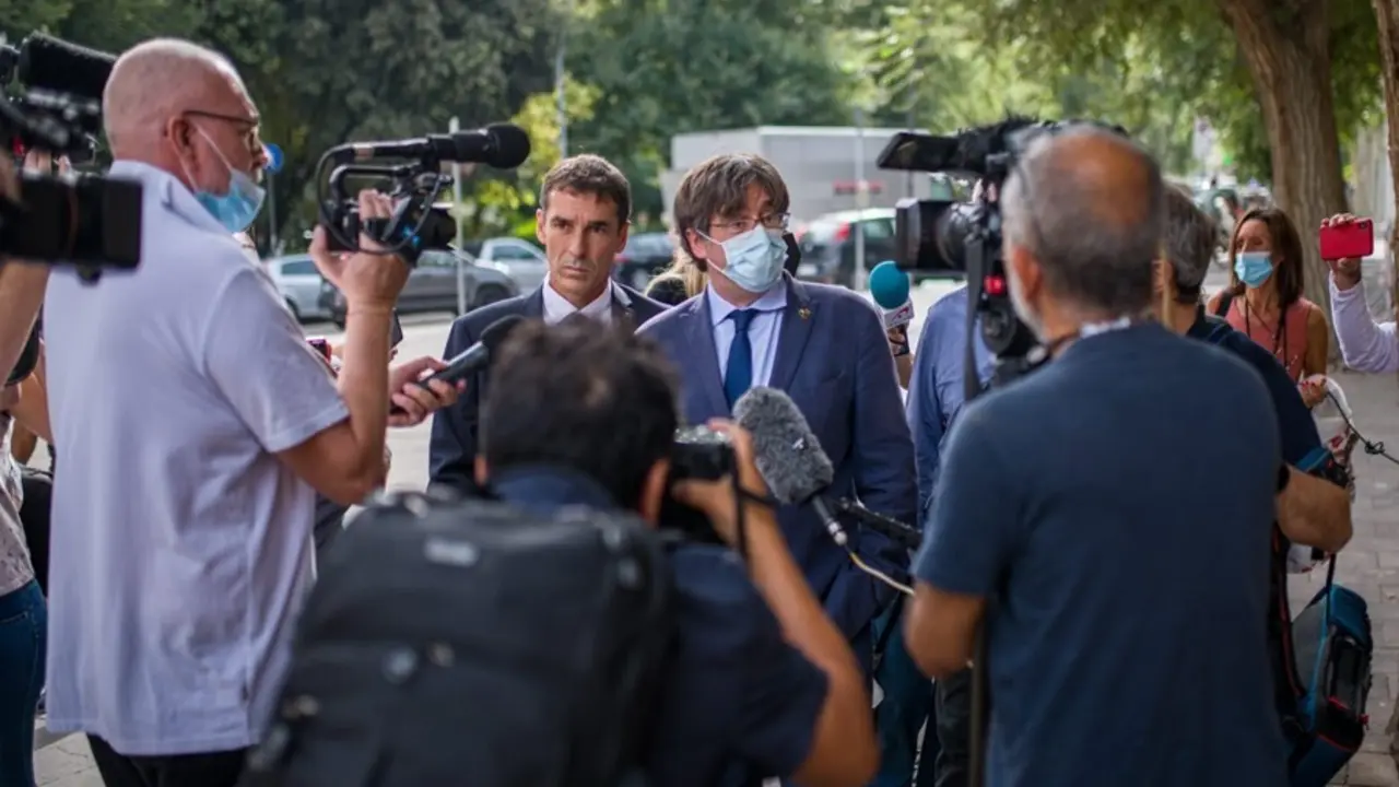 El expresidente de la Generalitat Carles Puigdemont reaparece tras salir de prisi&oacute;n en Italia