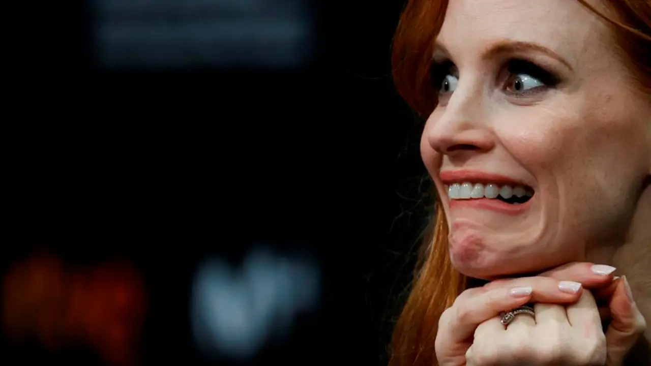 La actriz estadounidense Jessica Chastain, durante la conferencia de prensa que ha ofrecido este viernes en la 69 edici&oacute;n del Festival de Cine de San Sebasti&aacute;n, donde presenta su trabajo "The eyes of Tammy Faye" en la secci&oacute;n oficial del certamen. EFE/Javier Etxezarreta