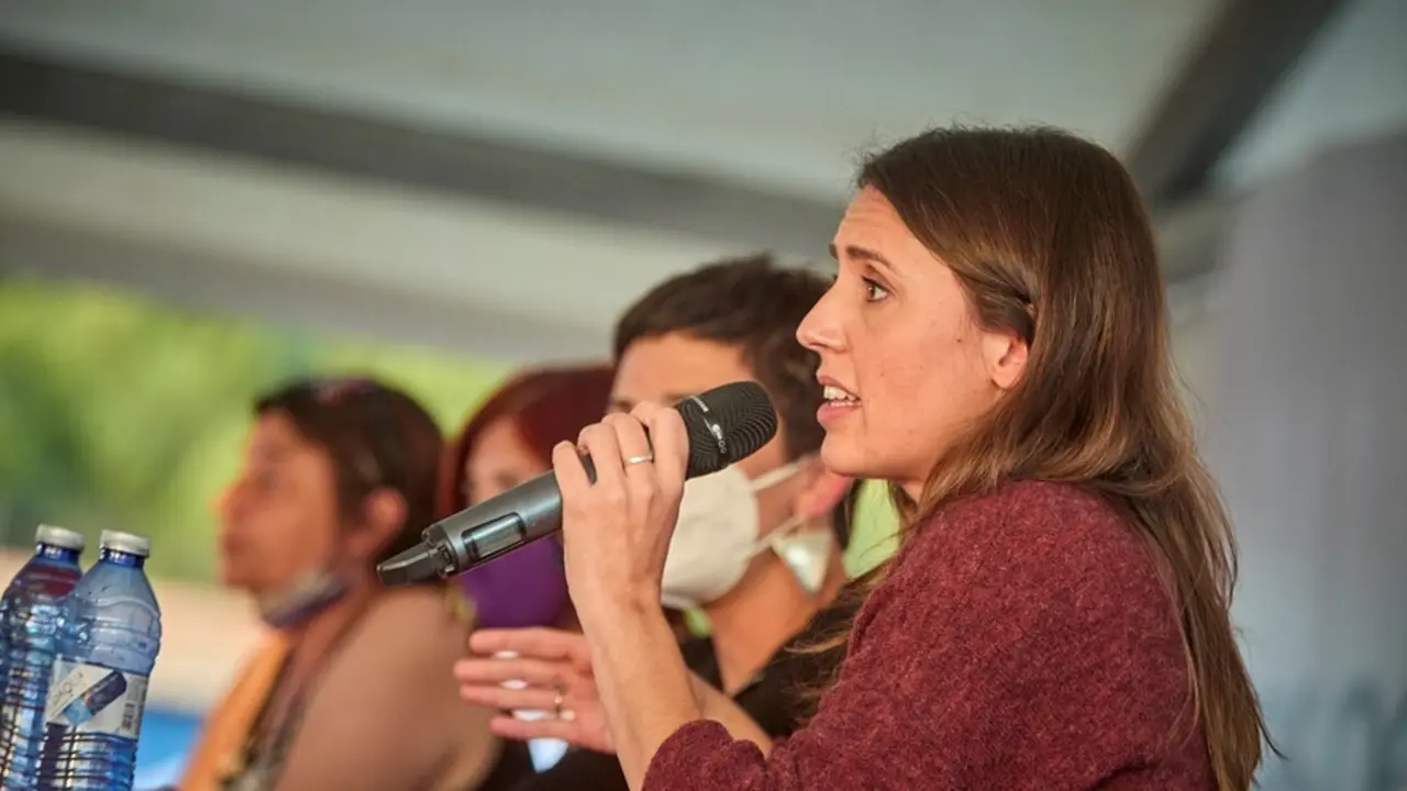La ministra de Igualdad, Irene Montero, en el evento &lsquo;Retos y perspectivas del movimiento feminista&rsquo;, durante las fiesta del centenario del PCE, a 25 de septiembre de 2021, en Rivas-Vaciamadrid, Madrid (Espa&ntilde;a). 