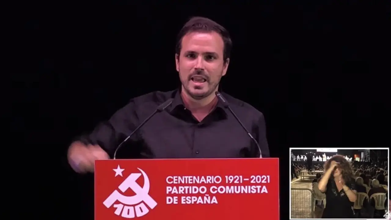 El ministro de Consumo, Alberto Garz&oacute;n, participa en las fiestas del PCE