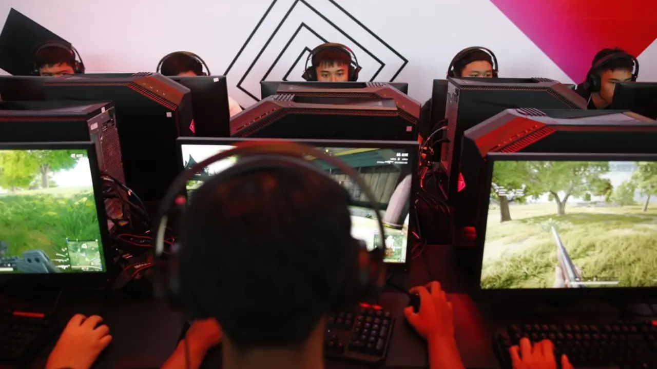 "Enganchados" a los videojuegos, el mal adolescente de la pandemia