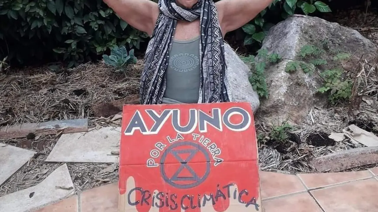 Activistas de Extinction Rebellion en huelga de hambre